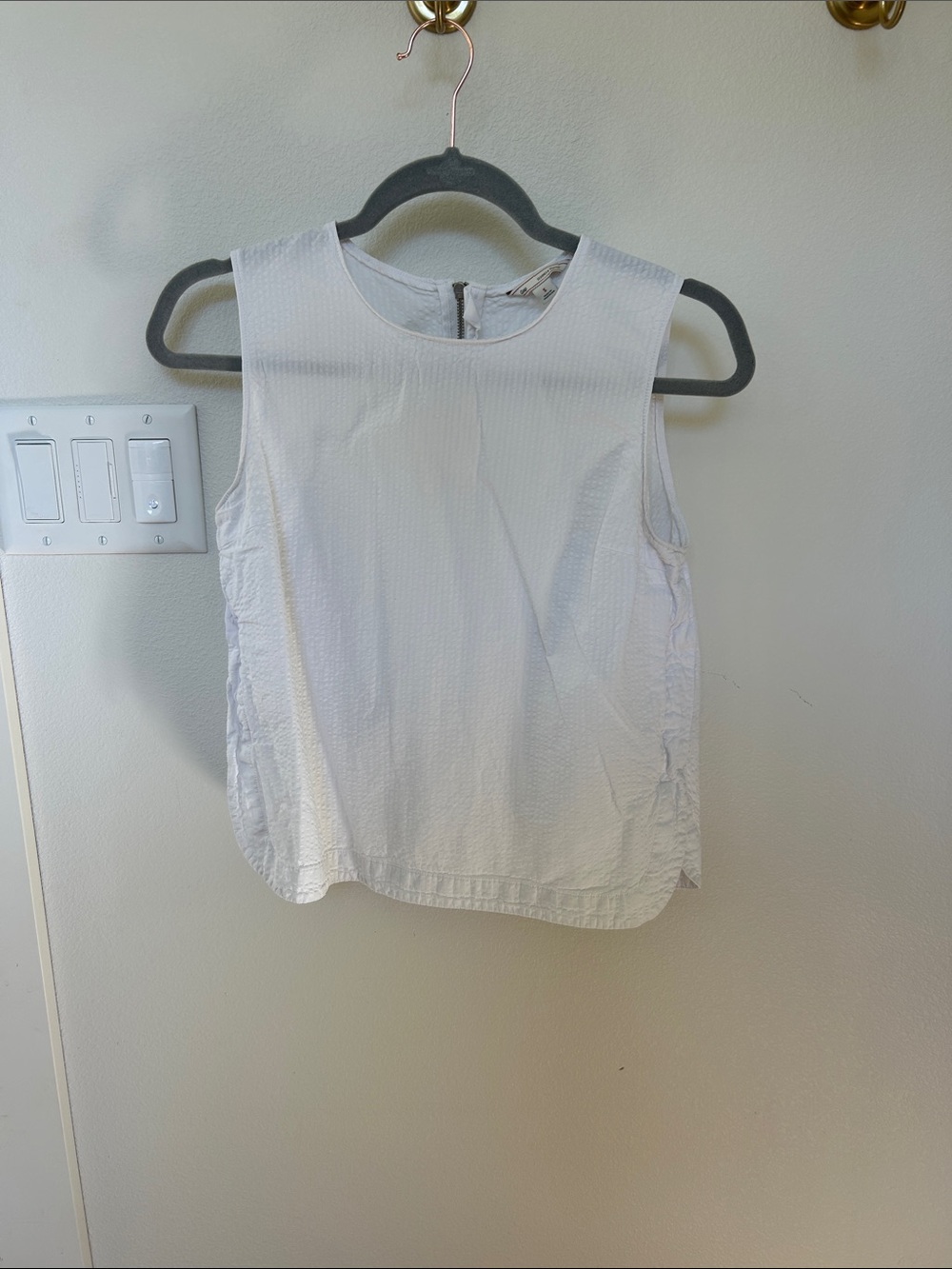 Gap white tank top